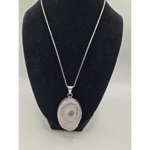 1968. Vintage-Style 925 Silver Plated Oval Desert Druzy Quartz Pendant Necklace